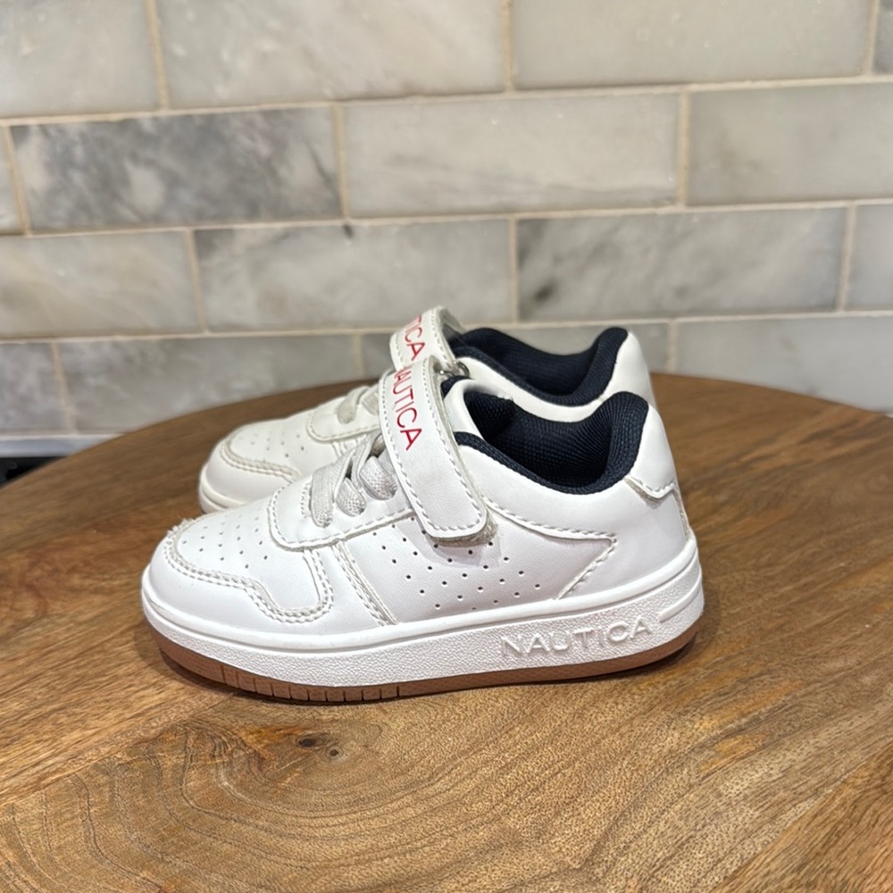 Nautica Kids White Hook and Loop Sneakers, Elastic Shoe Strings